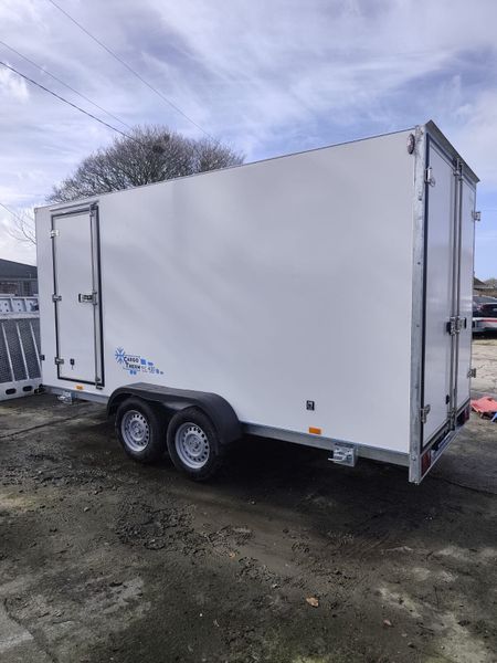 Fridge Trailer 381787299