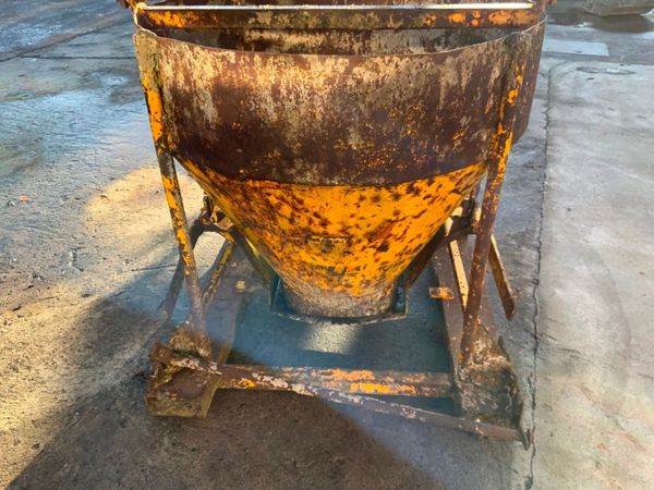 CONCRETE SHUTTERING POURING SKIP.......193v. 381799120