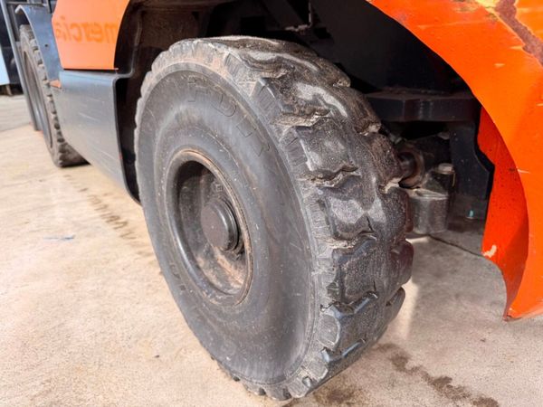 2014 DOOSAN 3.3 / 3 TON GAS FORKLIFT ....116P 381700946