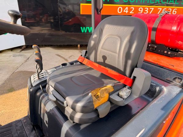 2014 DOOSAN 3.3 / 3 TON GAS FORKLIFT ....116P 381700956