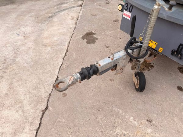 2021 ATLAS..175 CFM ... ROAD AIR COMPRESSOR ... 12 381701073