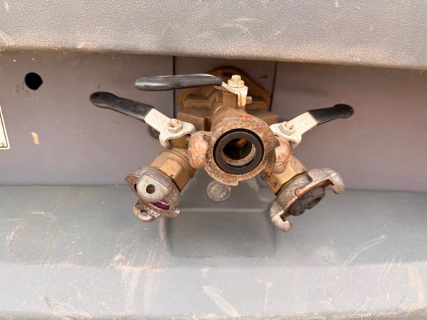 2021 ATLAS..175 CFM ... ROAD AIR COMPRESSOR ... 12 381701083