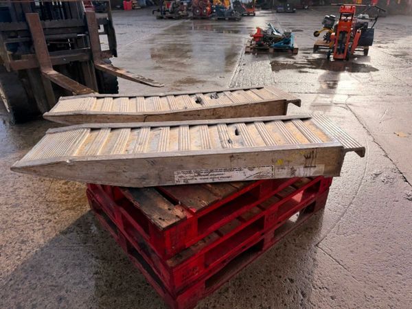 1500mm alloy RAMPS to suit Lowloader .....35v 381701003