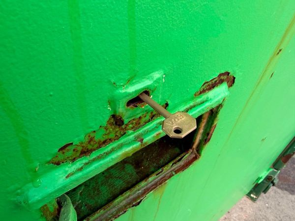 COSHH ...CHEMICAL CONTAINER 10 X 8 .....4799 381722279