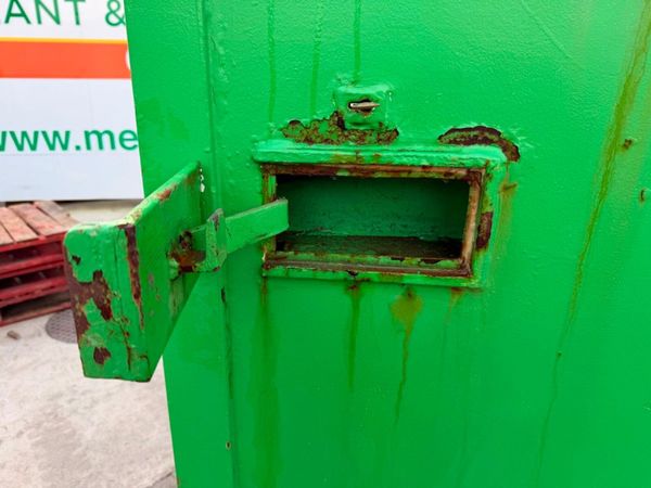 COSHH ...CHEMICAL CONTAINER 10 X 8 .....4799 381722282