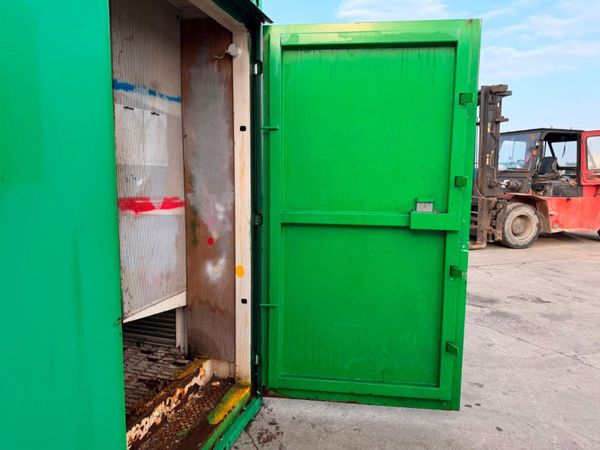 COSHH ...CHEMICAL CONTAINER 10 X 8 .....4793 381722384