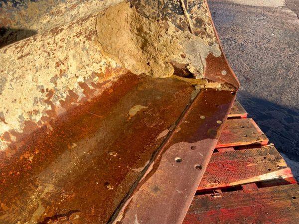 36" MINI DIGGER FILLING BUCKET.....40 PINS......72 381735541