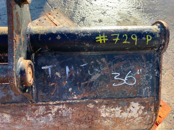 36" MINI DIGGER FILLING BUCKET.....40 PINS......72 381735550