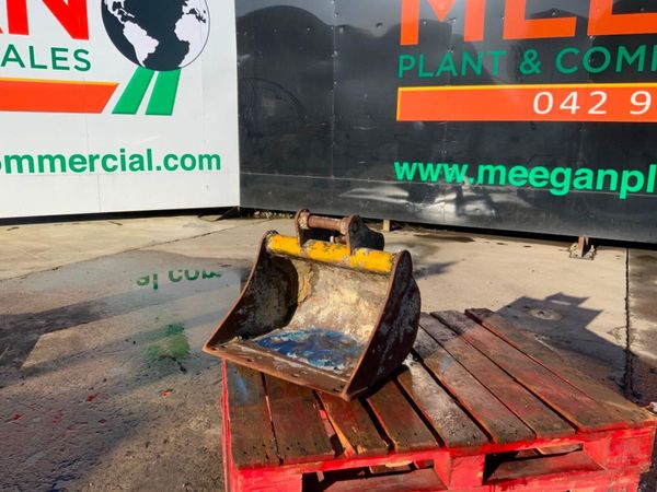 24" MINI DIGGER BUCKET......40mm PINS........686. 381735558