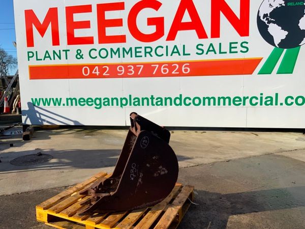 18" DIGGING BUCKET......50mm PINS.......730. 381735594