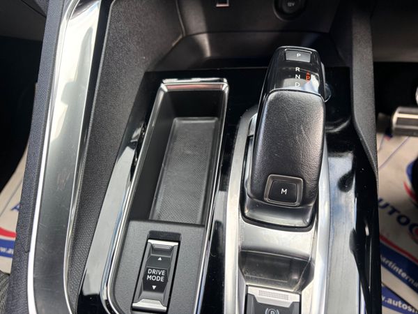 Peugeot 3008 Automatic 130BHP Allure only 64000km 381739569