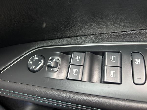 Peugeot 3008 Automatic 130BHP Allure only 64000km 381739587