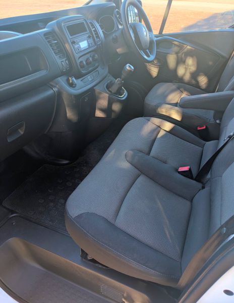 Renault Trafic 2021 DOE 381851950