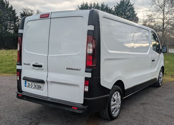 Renault Trafic 2021 DOE 381851991