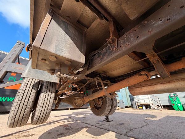 2016 NISSAN CABSTAR CHERRY PICKER... 1,884 hrs. 381820609