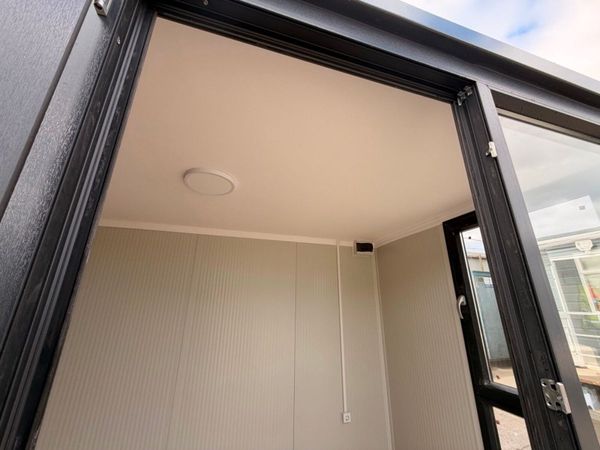 20ft site home office  garden room  beauty , studi 381825868