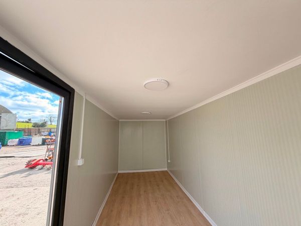 20ft site home office  garden room  beauty , studi 381825872