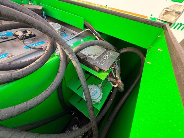 new 2023 DYMAC 2650 litres fuel bowser adblue...18 381833247