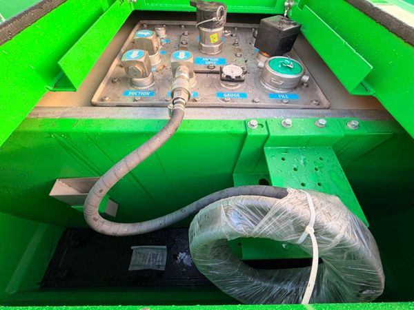 new 2023 DYMAC 2650 litres fuel bowser adblue...18 381833437
