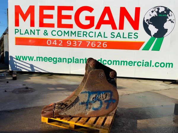 18" GEITH DIGGING BUCKET.....65mm PINS.....737p. 381942388