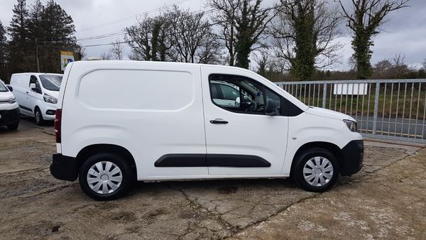 Peugeot Partner 201 D HI SPECK 1.6 VAT INVOICE 381946951