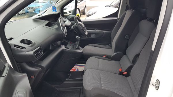 Peugeot Partner 201 D HI SPECK 1.6 VAT INVOICE 381946920