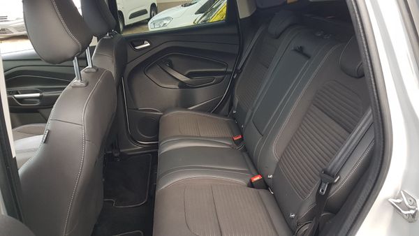 Ford Kuga CREWCAB 182D TOP SPECK VAT INVOICE 381948296