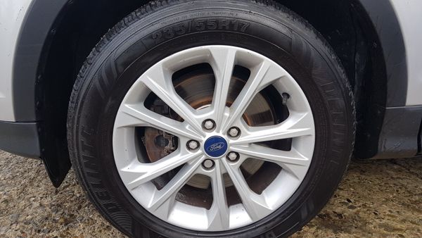 Ford Kuga CREWCAB 182D TOP SPECK VAT INVOICE 381948304