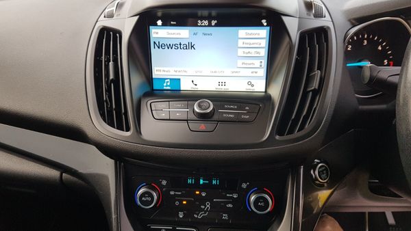 Ford Kuga CREWCAB 182D TOP SPECK VAT INVOICE 381948332