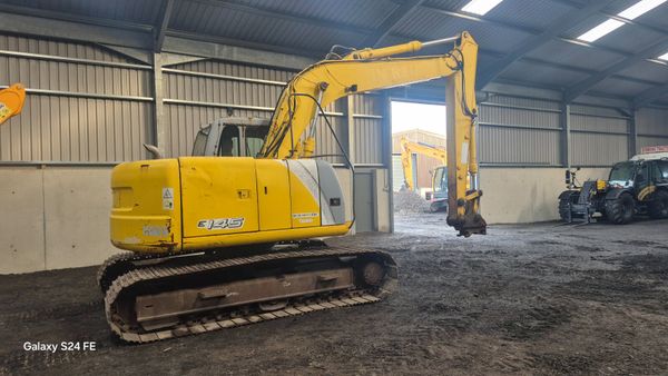 New Holland E145 381959836