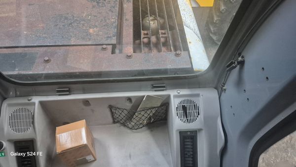 New Holland E145 381960114