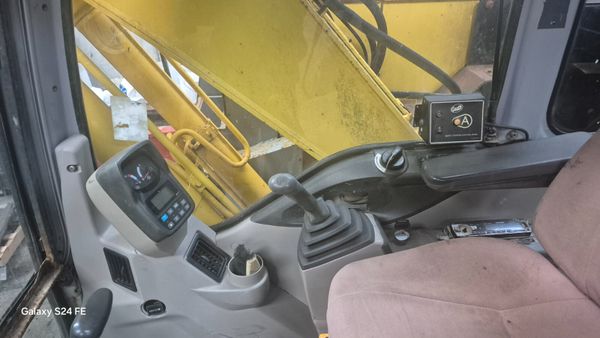 New Holland E145 381960116