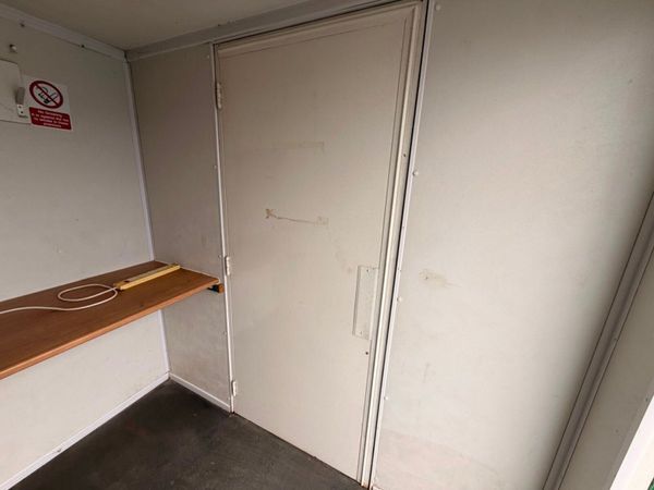 20 x 8 SITE OFFICE CABIN CONTAINER.....4514 381961064