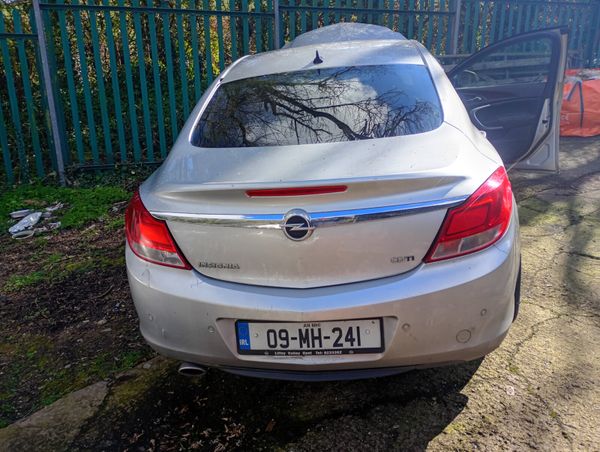Opel insignia 381963044