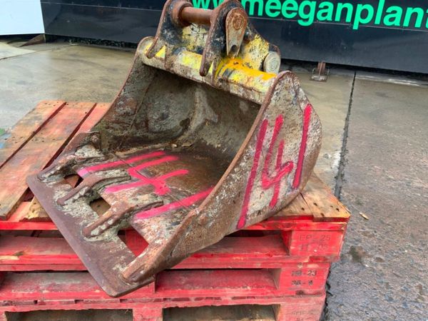 24" MINI DIGGER BUCKET......40mm PINS.......141. 381998596