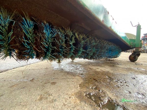 SUTTON ROAD SWEEPER....3 POINT LINKAGE....128s. 381998634