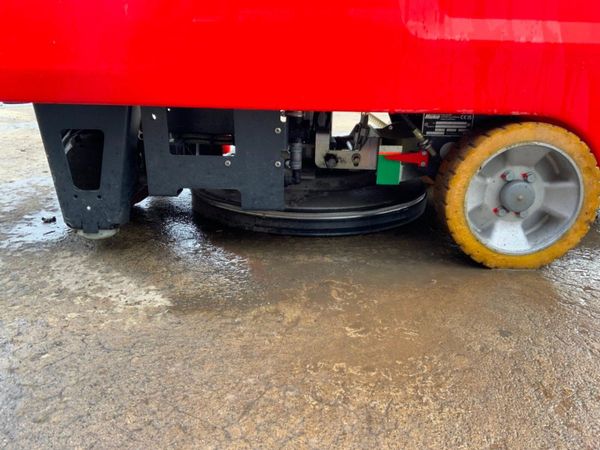 2024 HAKO B75r RIDE ON FLOOR POLISHER.....1146. 381998732