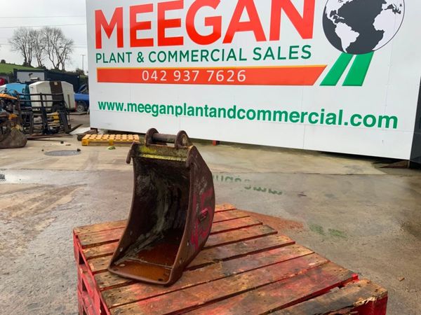 12" DIGGING BUCKET.......40mm PINS........45. 382043964