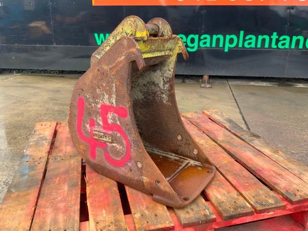 12" DIGGING BUCKET.......40mm PINS........45. 382043965