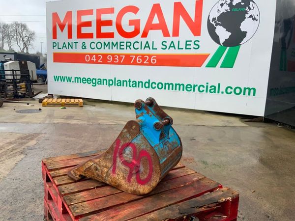 18" MINI DIGGER BUCKET........35mm PINS....190. 382043974