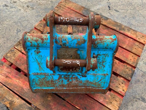 18" MINI DIGGER BUCKET........35mm PINS....190. 382043980