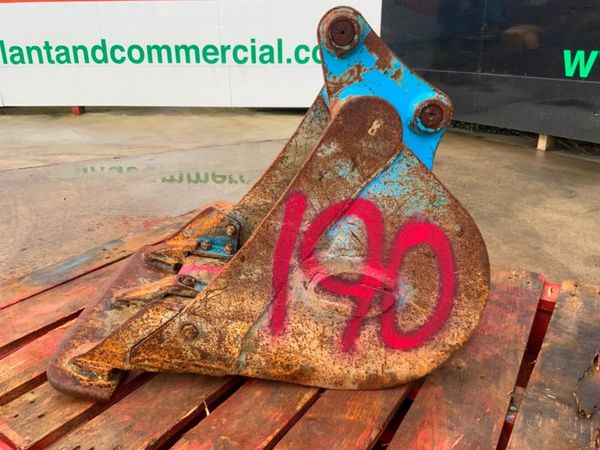 18" MINI DIGGER BUCKET........35mm PINS....190. 382043983