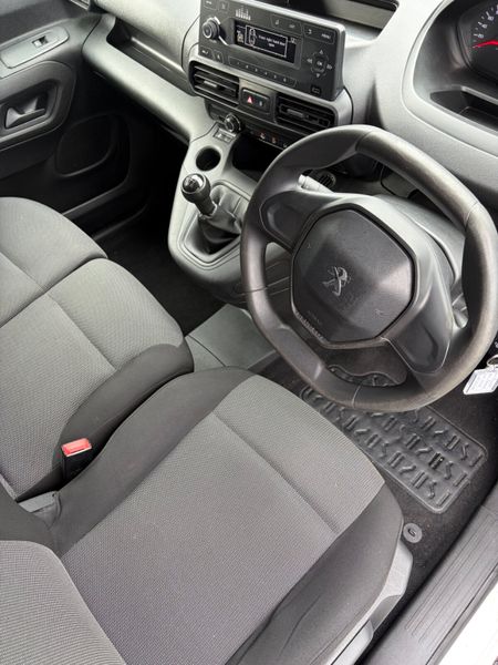 211 Peugoet Partner 1.5 Diesel - Spotless 382053116