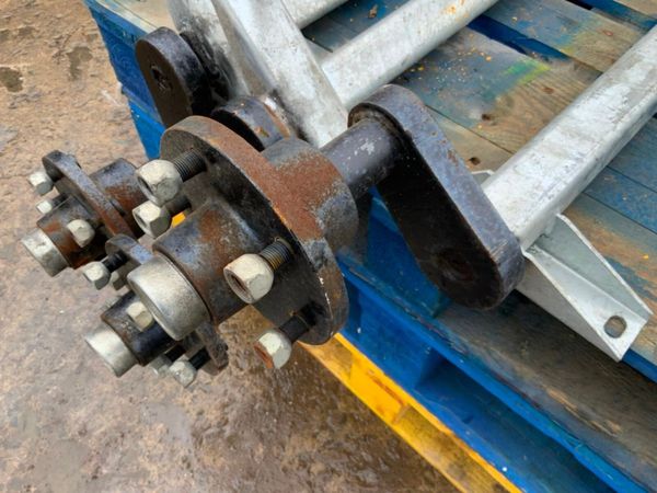 UNUSED INDESPENSION TYPE TRAILER AXLES...1548 382063174