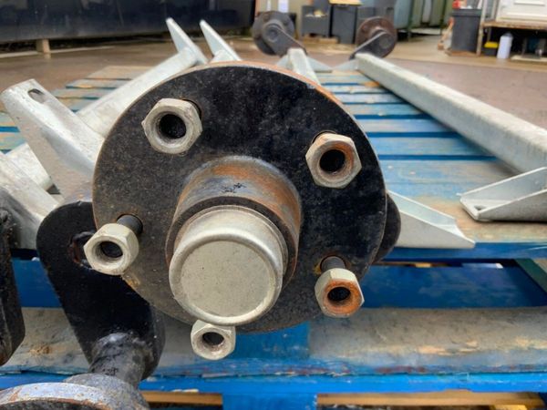 UNUSED INDESPENSION TYPE TRAILER AXLES...1548 382063175