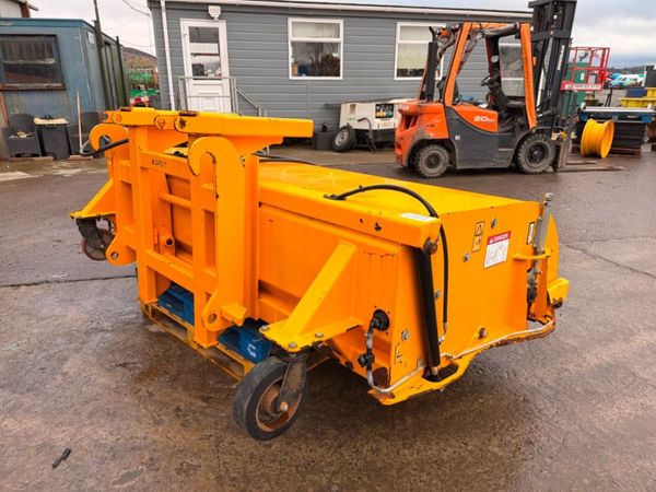 2020 JCB SWEEPER BRUSH collectors box ....2097T 382063183