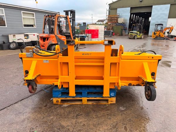 2020 JCB SWEEPER BRUSH collectors box ....2097T 382063184