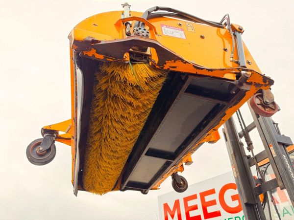 2020 JCB SWEEPER BRUSH collectors box ....2097T 382063189