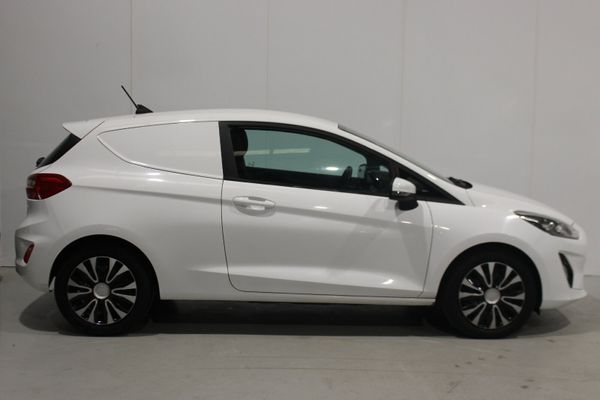 FORD FIESTA 1.5 TDCI 85 Van 7250 plus VAT 382070207