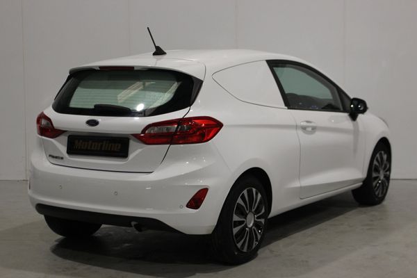 FORD FIESTA 1.5 TDCI 85 Van 7250 plus VAT 382070233